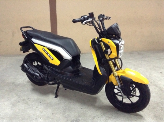 ขาย!!! ซูมเม่อX สภาพสวยใช้น้อย ปี56 รถเครื่องดีคับ ทะเบียนครบ ภาษีไม่หมด