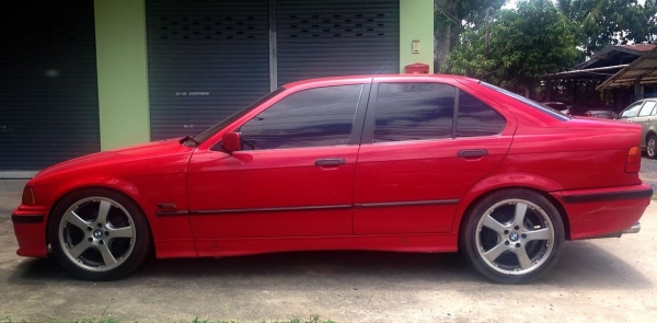 **195,000 บ.ต่อรอง**ขายรถเก๋งสวยๆ BMW Series3 318i Auto ปี39/96 เครื่องเดิมเกียร์เดิม ไม่แก๊ส เครื่องแห้งๆ แน่นดี แรงดี เกียร์ดีไม่หอนไม่หลุด ช่วงล่างหนึบ หน้า-หลังเดิมๆไม่เคยชนหนัก ภายในเก๋งสวยคอนโซลเต็ม พ.พาวเวอร์ แอร์เย็น ก.ไฟฟ้า เซ็นทรัลล็อค ปรับข้างไ