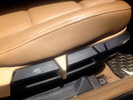 **195,000 บ.ต่อรอง**ขายรถเก๋งสวยๆ BMW Series3 318i Auto ปี39/96 เครื่องเดิมเกียร์เดิม ไม่แก๊ส เครื่องแห้งๆ แน่นดี แรงดี เกียร์ดีไม่หอนไม่หลุด ช่วงล่างหนึบ หน้า-หลังเดิมๆไม่เคยชนหนัก ภายในเก๋งสวยคอนโซลเต็ม พ.พาวเวอร์ แอร์เย็น ก.ไฟฟ้า เซ็นทรัลล็อค ปรับข้างไ