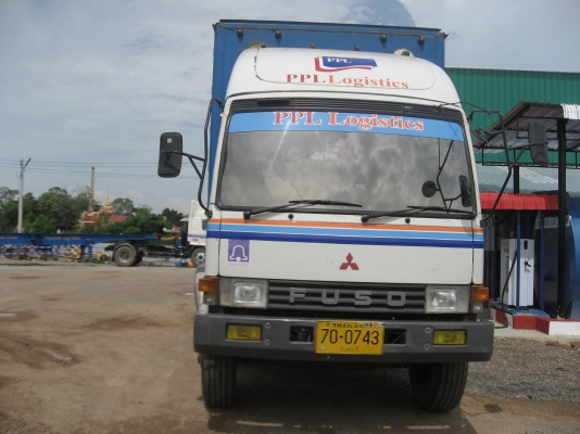 ขาย รถบรรทุก 6 ล้อ ตู้แห้ง 10บาน MITSU FUSO FK457 220 แรงม้า