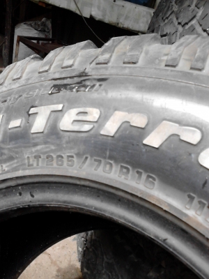 265/70R16 BF Goodrich All Terrain T/A ชุด 4 เส้น ปี 2012 ( MADE IN U.S.A.) TEL.081-427-3941 265/70R16 BF Goodrich All Terrain T/A ชุด 4 เส้น ปี 2012 ( MADE IN U.S.A.) TEL.081-427-3941
