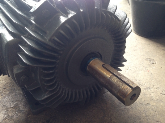 ขายมอเตอร์ Teco 15 HP. 1450 RPM. 380 V ของใหม่ไม่เคยใช้งาน เจ้าของสั่งผิดขนาด สภาพสวยมากครับ