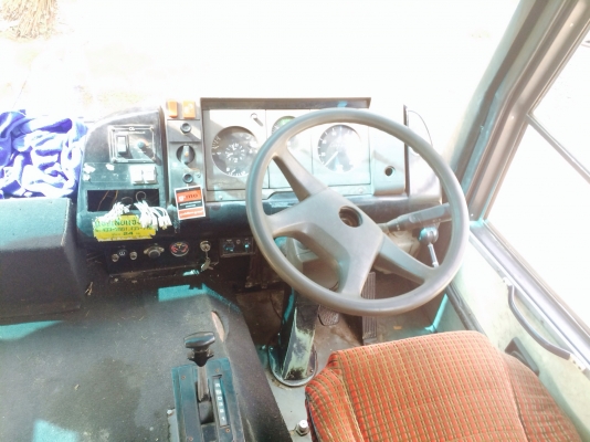 ขาย รถบัสแอร์เย็น เบนซ์แท้ ปี2005 สภาพพร้อมใช้งาน 30 ที่นั่ง เกียร์ออโต้ เครื่องเบนซ์ ดีเซล 6 สูบ เบรคจิ๊บฟี่ เบาะครบ สวยทุกที่นั่ง ยางสวยทุกเส้น สภาพสี90\% รบกวนสอบถามเฉพาะเวลาทำการครับขับกลับได้เลยครับ