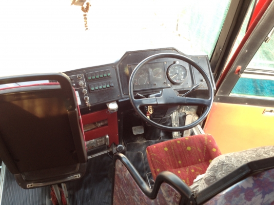 ขายรถบัสชั้นครึ่ง