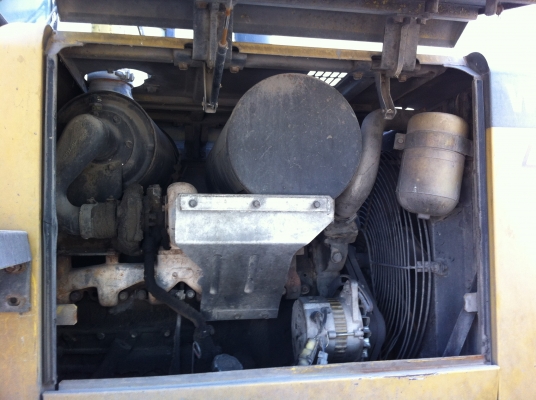 ขายรถตักล้อยาง KOMATSU WA-180-3 รถใช้งานอยู่ ราคา 700000 ต่อรอง สนใจโทร