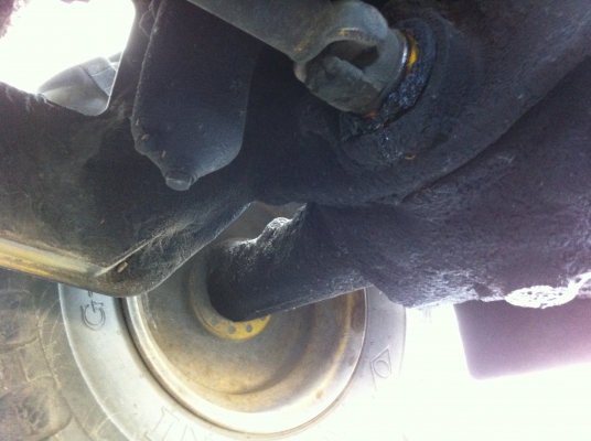 ขายรถตักล้อยาง KOMATSU WA-180-3 รถใช้งานอยู่ ราคา 700000 ต่อรอง สนใจโทร