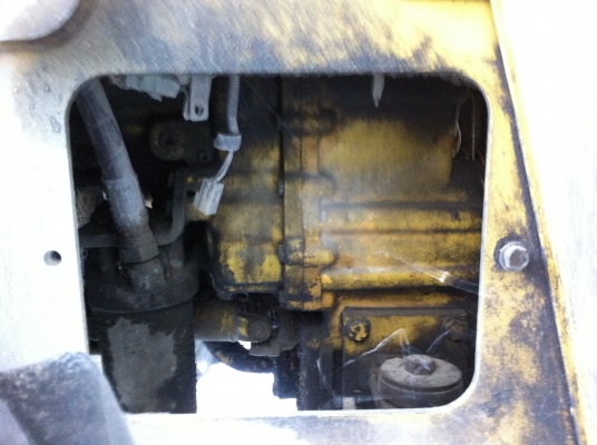 ขายรถตักล้อยาง KOMATSU WA-180-3 รถใช้งานอยู่ ราคา 700000 ต่อรอง สนใจโทร