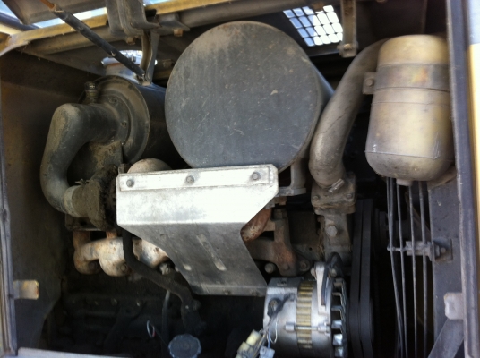 ขายรถตักล้อยาง KOMATSU WA-180-3 รถใช้งานอยู่ ราคา 700000 ต่อรอง สนใจโทร