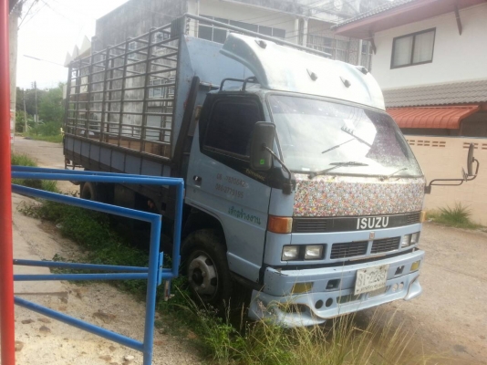 ขายหกล้อ อิซุซุ 115 เครื่อง 130