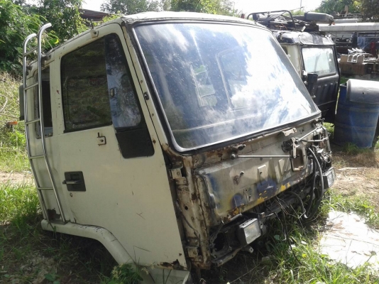 ***ขายแล้วครับขอบคุณ Truck2hand ขายหัวเก๋ง 6ล้อ ISUZU ROCKRY สภาพดี อุปกรณ์ขาดนิดๆหน่อย แผงหน้า ขาดีด สายเกียร์ มีครบ หัวเท่ากับ10ล้อ เก็บอีกนิดหน่อยสวยเลย ขายตามสภาพ ราคาต่อรองได้นิดหน่อยเด้อ พี่น้องครับ