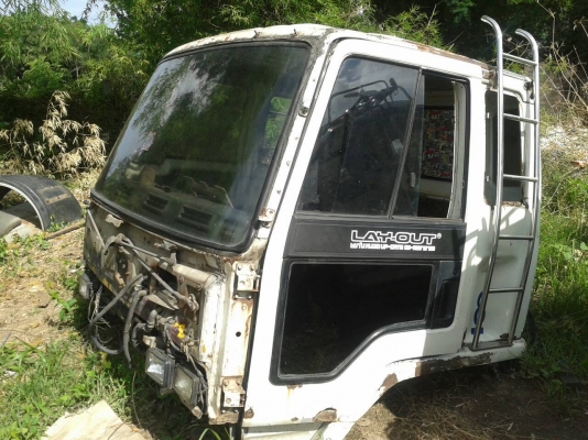 ***ขายแล้วครับขอบคุณ Truck2hand ขายหัวเก๋ง 6ล้อ ISUZU ROCKRY สภาพดี อุปกรณ์ขาดนิดๆหน่อย แผงหน้า ขาดีด สายเกียร์ มีครบ หัวเท่ากับ10ล้อ เก็บอีกนิดหน่อยสวยเลย ขายตามสภาพ ราคาต่อรองได้นิดหน่อยเด้อ พี่น้องครับ