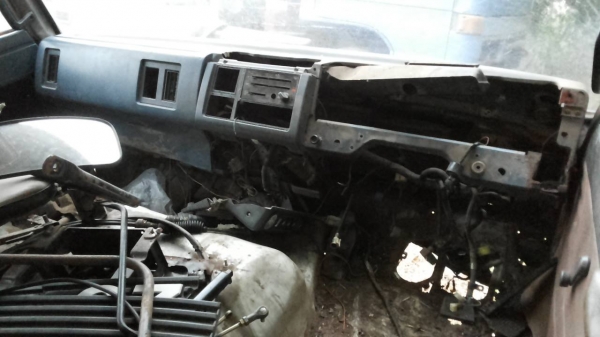 ***ขายแล้วครับขอบคุณ Truck2hand ขายหัวเก๋ง 6ล้อ ISUZU ROCKRY สภาพดี อุปกรณ์ขาดนิดๆหน่อย แผงหน้า ขาดีด สายเกียร์ มีครบ หัวเท่ากับ10ล้อ เก็บอีกนิดหน่อยสวยเลย ขายตามสภาพ ราคาต่อรองได้นิดหน่อยเด้อ พี่น้องครับ