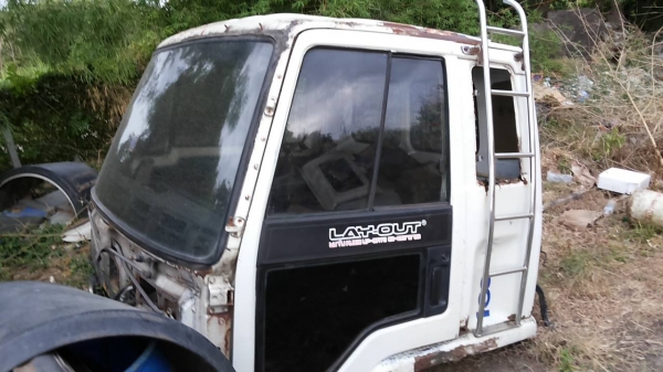 ***ขายแล้วครับขอบคุณ Truck2hand ขายหัวเก๋ง 6ล้อ ISUZU ROCKRY สภาพดี อุปกรณ์ขาดนิดๆหน่อย แผงหน้า ขาดีด สายเกียร์ มีครบ หัวเท่ากับ10ล้อ เก็บอีกนิดหน่อยสวยเลย ขายตามสภาพ ราคาต่อรองได้นิดหน่อยเด้อ พี่น้องครับ ***ขายแล้วครับขอบคุณ Truck2hand ขายหัวเก๋ง 6ล้อ ISUZU ROCKRY สภาพดี อุปกรณ์ขาดนิดๆหน่อย แผงหน้า ขาดีด สายเกียร์ มีครบ หัวเท่ากับ10ล้อ เก็บอีกนิดหน่อยสวยเลย ขายตามสภาพ ราคาต่อรองได้นิดหน่อยเด้อ พี่น้องครับ