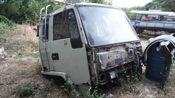 ***ขายแล้วครับขอบคุณ Truck2hand ขายหัวเก๋ง 6ล้อ ISUZU ROCKRY สภาพดี อุปกรณ์ขาดนิดๆหน่อย แผงหน้า ขาดีด สายเกียร์ มีครบ หัวเท่ากับ10ล้อ เก็บอีกนิดหน่อยสวยเลย ขายตามสภาพ ราคาต่อรองได้นิดหน่อยเด้อ พี่น้องครับ ***ขายแล้วครับขอบคุณ Truck2hand ขายหัวเก๋ง 6ล้อ ISUZU ROCKRY สภาพดี อุปกรณ์ขาดนิดๆหน่อย แผงหน้า ขาดีด สายเกียร์ มีครบ หัวเท่ากับ10ล้อ เก็บอีกนิดหน่อยสวยเลย ขายตามสภาพ ราคาต่อรองได้นิดหน่อยเด้อ พี่น้องครับ