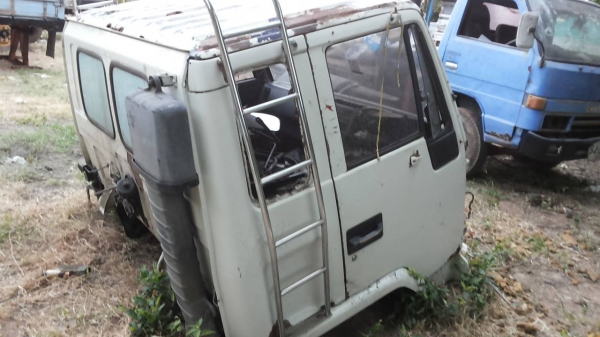 ***ขายแล้วครับขอบคุณ Truck2hand ขายหัวเก๋ง 6ล้อ ISUZU ROCKRY สภาพดี อุปกรณ์ขาดนิดๆหน่อย แผงหน้า ขาดีด สายเกียร์ มีครบ หัวเท่ากับ10ล้อ เก็บอีกนิดหน่อยสวยเลย ขายตามสภาพ ราคาต่อรองได้นิดหน่อยเด้อ พี่น้องครับ ***ขายแล้วครับขอบคุณ Truck2hand ขายหัวเก๋ง 6ล้อ ISUZU ROCKRY สภาพดี อุปกรณ์ขาดนิดๆหน่อย แผงหน้า ขาดีด สายเกียร์ มีครบ หัวเท่ากับ10ล้อ เก็บอีกนิดหน่อยสวยเลย ขายตามสภาพ ราคาต่อรองได้นิดหน่อยเด้อ พี่น้องครับ