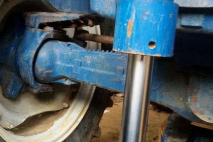 ขายดาวน์ รถไถนา FORD6640-2เพลามีตู้เก๋งมีผาน7+ดันหน้า