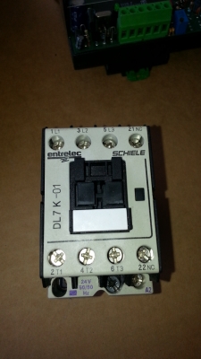 ขายอุปกรณ์ไฟฟ้าจำนวนมากของใหม่ราคาถูก