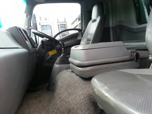 รถอีซูซุ 10 ล้อ ตู้เย็น 300 แรงม้า ปี 52   สนใจติดต่อ 081 - 6079515