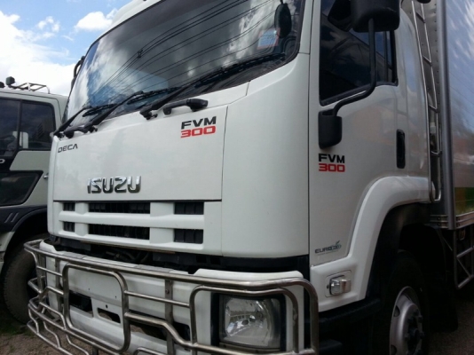 รถอีซูซุ 10 ล้อ ตู้เย็น 300 แรงม้า ปี 52   สนใจติดต่อ 081 - 6079515