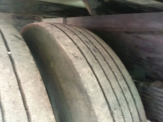 รถอีซูซุ 10 ล้อ ตู้เย็น 300 แรงม้า ปี 52   สนใจติดต่อ 081 - 6079515