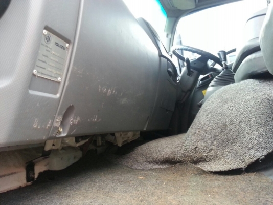 รถอีซูซุ 10 ล้อ ตู้เย็น 300 แรงม้า ปี 52   สนใจติดต่อ 081 - 6079515