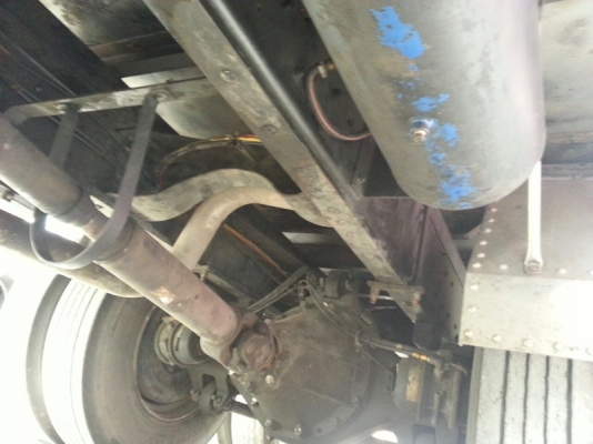 รถอีซูซุ 10 ล้อ ตู้เย็น 300 แรงม้า ปี 52   สนใจติดต่อ 081 - 6079515