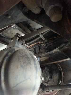 รถอีซูซุ 10 ล้อ ตู้เย็น 300 แรงม้า ปี 52   สนใจติดต่อ 081 - 6079515