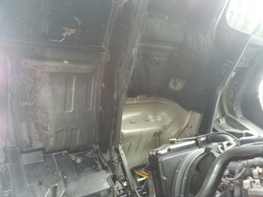 รถอีซูซุ 10 ล้อ ตู้เย็น 300 แรงม้า ปี 52   สนใจติดต่อ 081 - 6079515