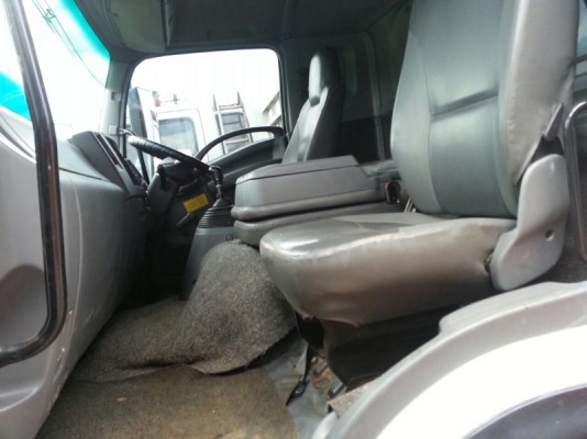 รถอีซูซุ 10 ล้อ ตู้เย็น 300 แรงม้า ปี 52   สนใจติดต่อ 081 - 6079515