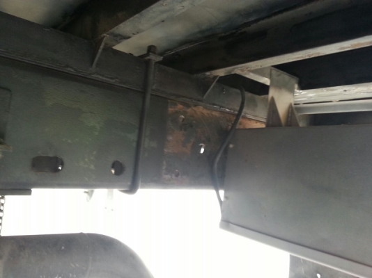 รถอีซูซุ 10 ล้อ ตู้เย็น 300 แรงม้า ปี 52   สนใจติดต่อ 081 - 6079515