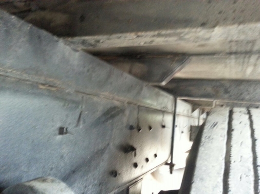 รถอีซูซุ 10 ล้อ ตู้เย็น 300 แรงม้า ปี 52   สนใจติดต่อ 081 - 6079515