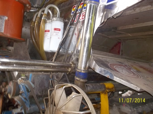 ขายรถเกี่ยวข้าวอุ้ม จ. เจริญยนต์ เครื่องยนต์ 240 แรง