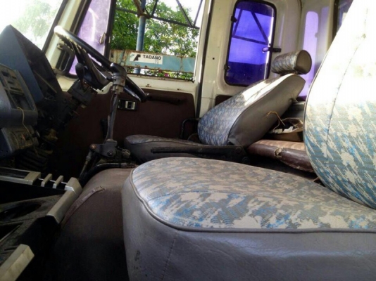 รถอีซูซุ 10 ล้อ  240 แรงม้า.  ( ขายหัว / คัชซี. )  ,  ( หัวขาว )   สนใจติดต่อ 081 - 607951