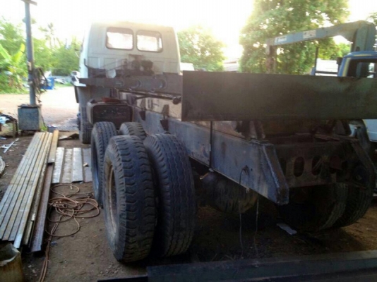 รถอีซูซุ 10 ล้อ  240 แรงม้า.  ( ขายหัว / คัชซี. )  ,  ( หัวขาว )   สนใจติดต่อ 081 - 607951