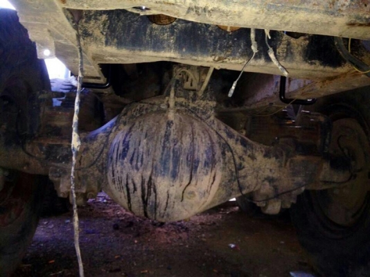 รถอีซูซุ 10 ล้อ  240 แรงม้า.  ( ขายหัว / คัชซี. )  ,  ( หัวขาว )   สนใจติดต่อ 081 - 607951