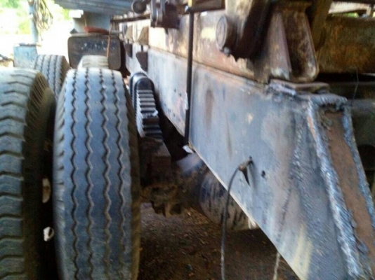 รถอีซูซุ 10 ล้อ  240 แรงม้า.  ( ขายหัว / คัชซี. )  ,  ( หัวขาว )   สนใจติดต่อ 081 - 607951