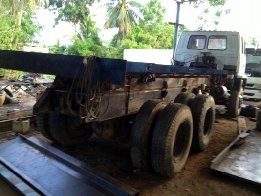 รถอีซูซุ 10 ล้อ  240 แรงม้า.  ( ขายหัว / คัชซี. )  ,  ( หัวขาว )   สนใจติดต่อ 081 - 607951