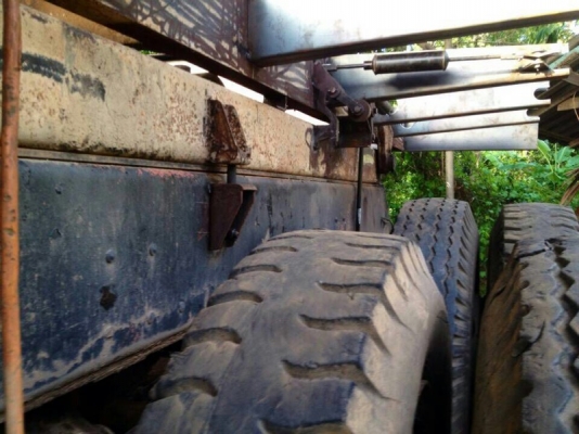 รถอีซูซุ 10 ล้อ  240 แรงม้า.  ( ขายหัว / คัชซี. )  ,  ( หัวขาว )   สนใจติดต่อ 081 - 607951