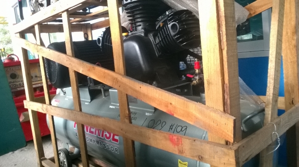 ขายปํั๊มลมใหม่ 10แรง 3 หัว 200 ลิตร