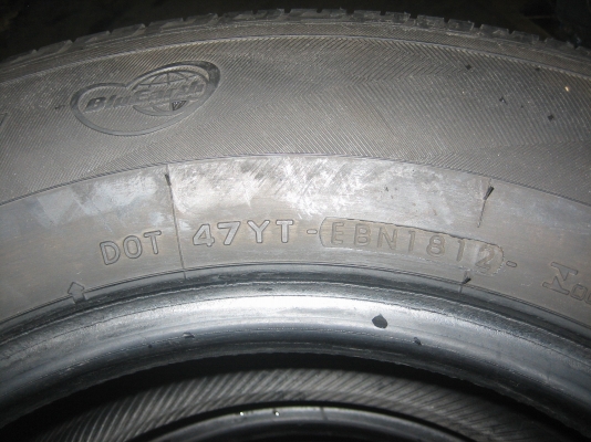 ขายยางYOKOHAMA  205/70R15 สภาพดีครับ