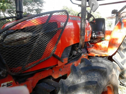 รถไถ KUBOTA  M9540.  สนใจติดต่อ  081 - 6079515