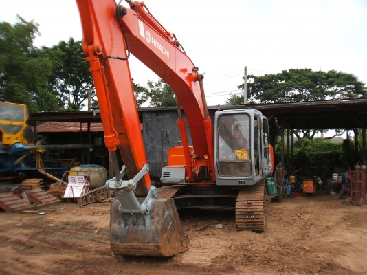 ขายรถแม็คโคร ฮิตาชิ EX 200-2  เครื่องยนต์ 6BG Turbo ปั้มดี เครื่องดี ช่วงล่างดี สภาพดีพร้อมใช้งาน