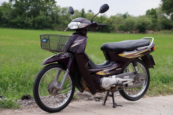 ขาย HONDA ดรีม 100 Exces สภาพเดิม เดิม เครื่องดีมาก แน่น เงียบ รถพร้อมใช้ ทะเบียนพร้อมโอน เอกสารครบ ภาษี พ ร บ 2557