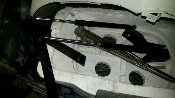 โช๊คค้ำฝากระโปรงหน้าพร้อมขาเหล็กย้ดนิลสันบึ๊กเอ็มหน้าหัก