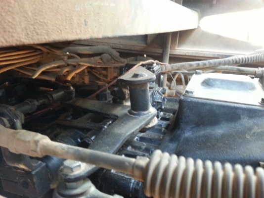 รถอีซูซุ 10 ล้อดั้ม  FXZ  270 แรงม้า. ปี 52  สนใจติดต่อ  081 - 6079515