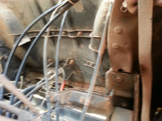 รถอีซูซุ 10 ล้อดั้ม  FXZ  270 แรงม้า. ปี 52  สนใจติดต่อ  081 - 6079515