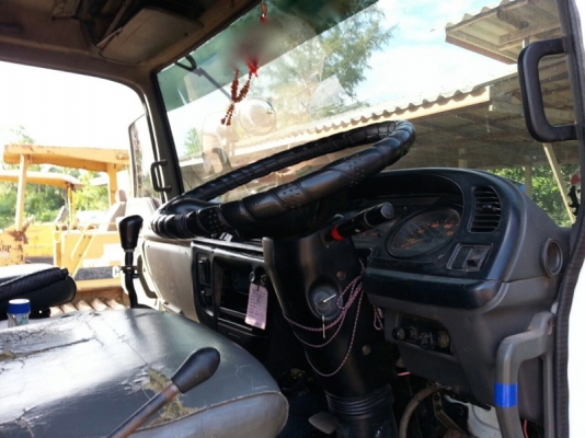 รถอีซูซุ 10 ล้อดั้ม  FXZ  270 แรงม้า. ปี 52  สนใจติดต่อ  081 - 6079515