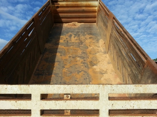 รถอีซูซุ 10 ล้อดั้ม  FXZ  270 แรงม้า. ปี 52  สนใจติดต่อ  081 - 6079515