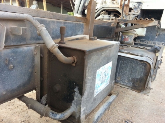 รถอีซูซุ 10 ล้อดั้ม  FXZ  270 แรงม้า. ปี 52  สนใจติดต่อ  081 - 6079515