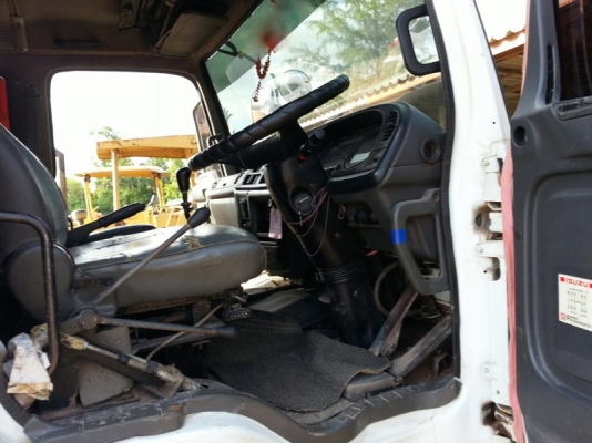 รถอีซูซุ 10 ล้อดั้ม  FXZ  270 แรงม้า. ปี 52  สนใจติดต่อ  081 - 6079515